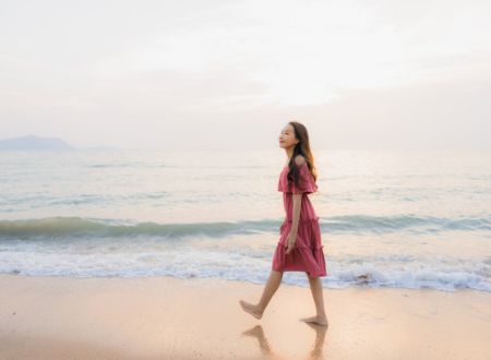 完璧主義をゆるめるイメージのやわらかい光の写真